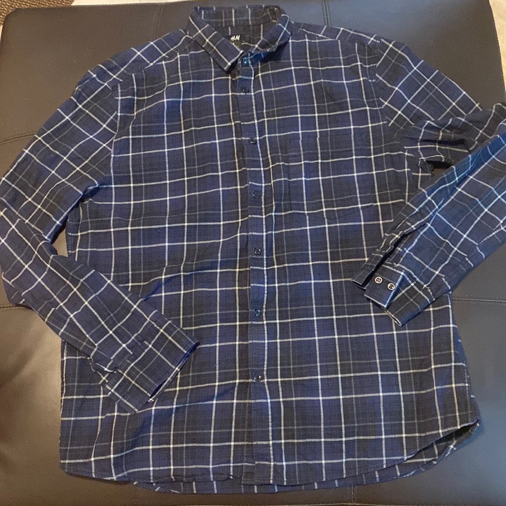 H&M blue plaid button up